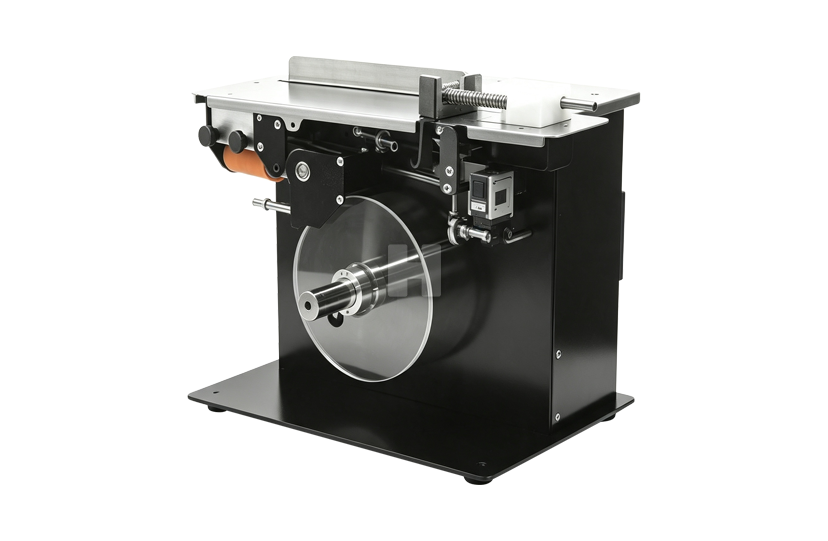 Right-Angle Sealing Labeling Machine